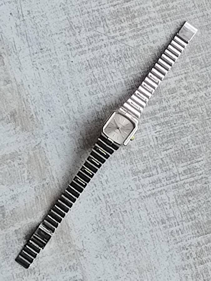 LADIES RSEIKONO STAINLESS STEEL WATCH IN EXCELLENT WORKING CONDITION