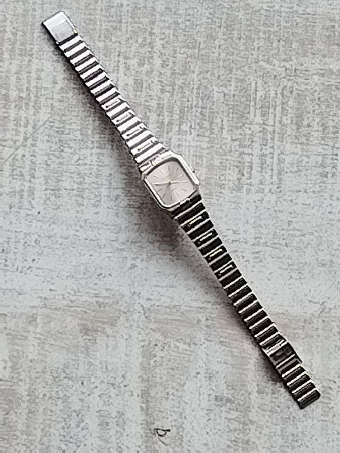 LADIES RSEIKONO STAINLESS STEEL WATCH IN EXCELLENT WORKING CONDITION