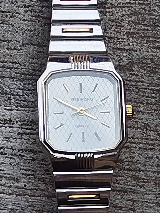 LADIES RSEIKONO STAINLESS STEEL WATCH IN EXCELLENT WORKING CONDITION