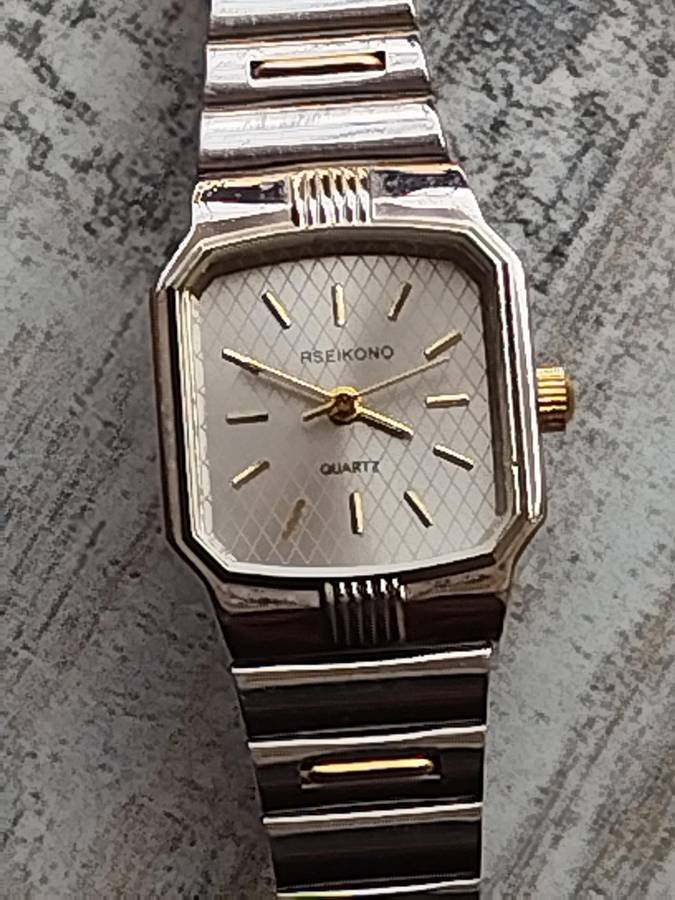 LADIES RSEIKONO STAINLESS STEEL WATCH IN EXCELLENT WORKING CONDITION