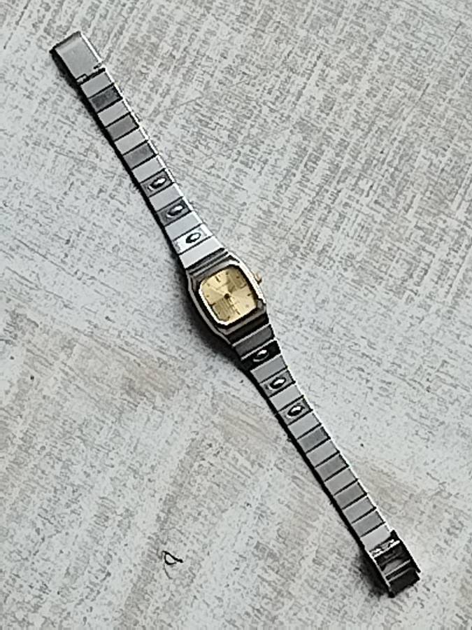 LADIES RSEIKONO STAINLESS STEEL WATCH IN EXCELLENT WORKING CONDITION