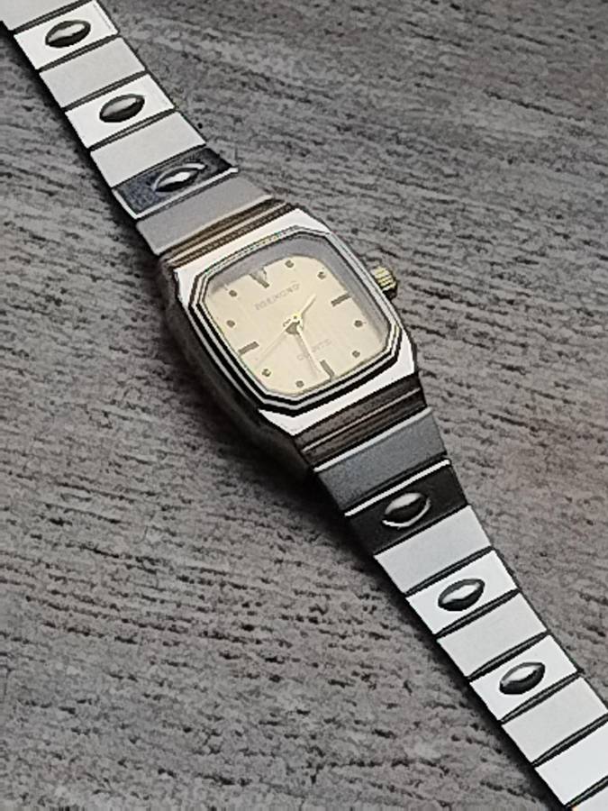 LADIES RSEIKONO STAINLESS STEEL WATCH IN EXCELLENT WORKING CONDITION