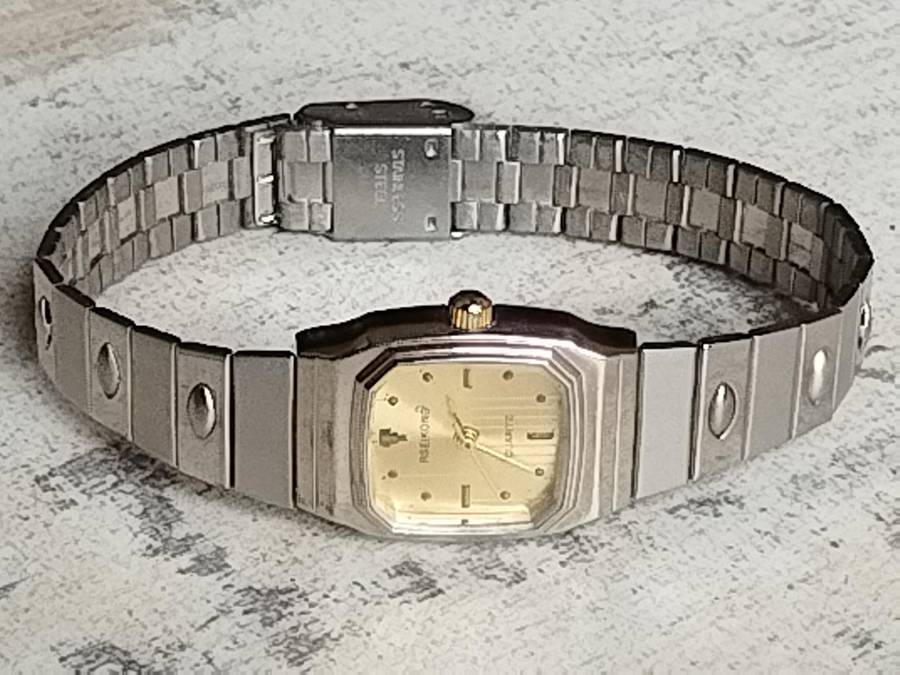 LADIES RSEIKONO STAINLESS STEEL WATCH IN EXCELLENT WORKING CONDITION