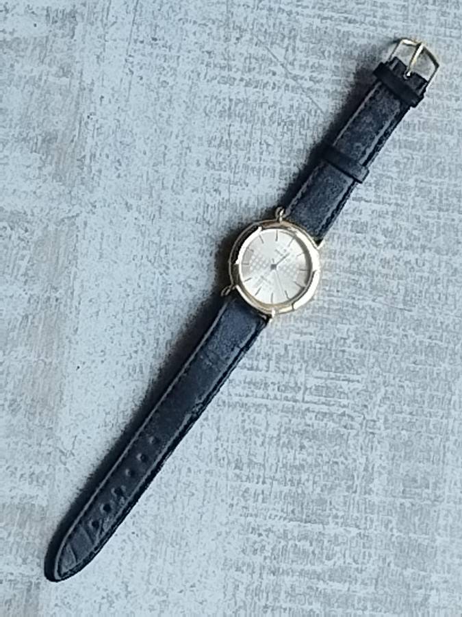 MENS GOLD ROMANO WATCH WITH 2 FREE STRAPS IN EXCELLENT WORKING CONDITION