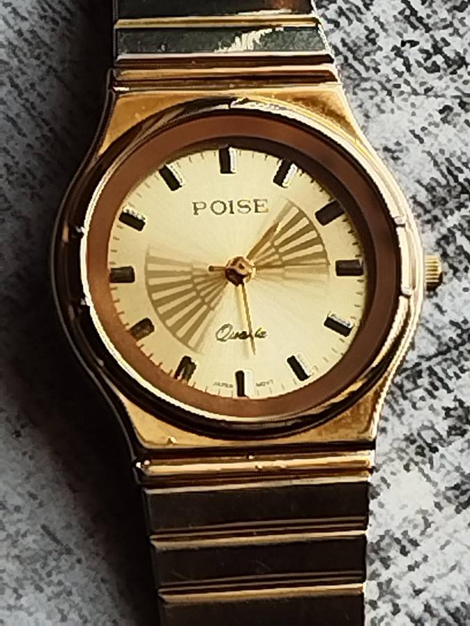 LADIES GOLD POISE WATCH IN EXCELLENT WORKING CONDITION