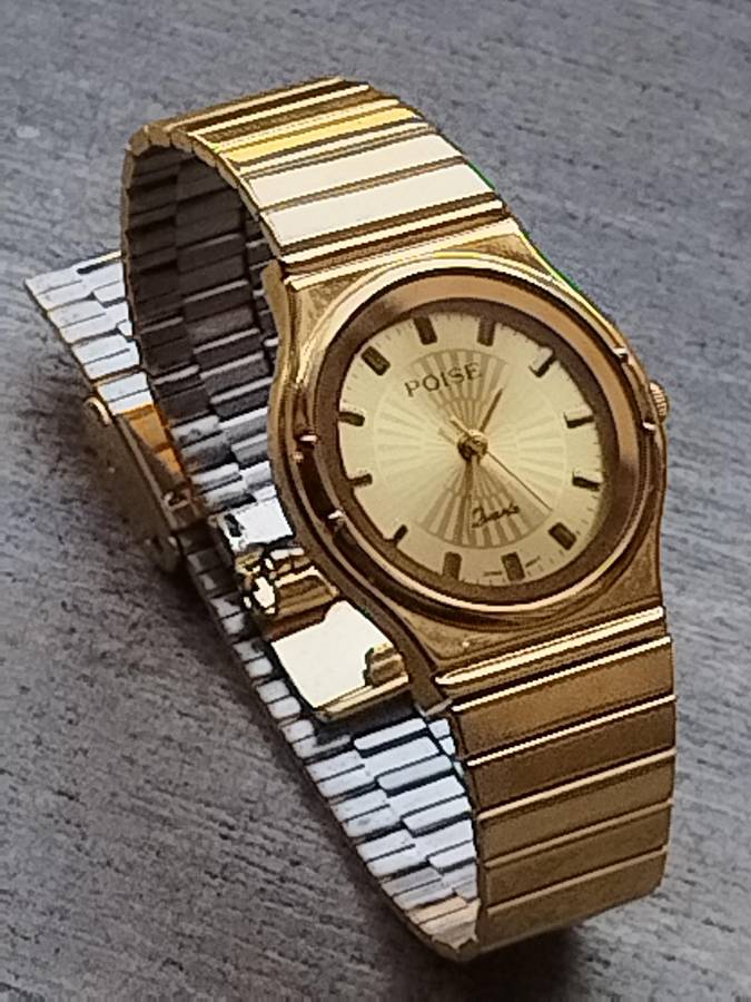 LADIES GOLD POISE WATCH IN EXCELLENT WORKING CONDITION