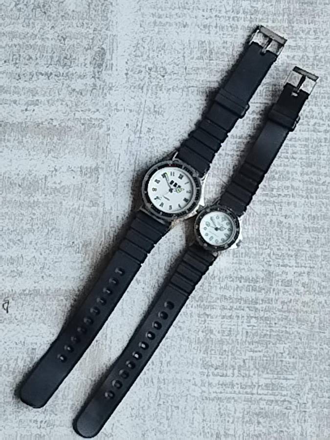 MENS AND LADIES WATCH SET BOTH IN EXCELLENT WORKING CONDITION