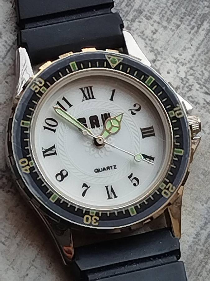 MENS AND LADIES WATCH SET BOTH IN EXCELLENT WORKING CONDITION
