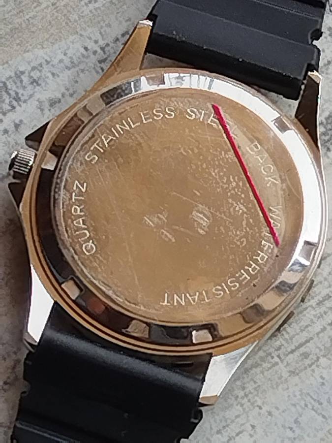 MENS AND LADIES WATCH SET BOTH IN EXCELLENT WORKING CONDITION