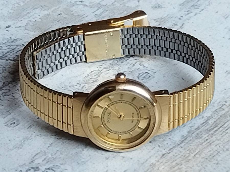 LADIES ALL GOLD POISE WATCH IN EXCELLENT WORKING CONDITION