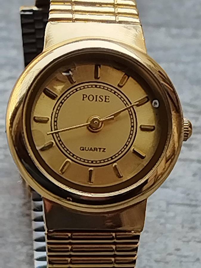 LADIES ALL GOLD POISE WATCH IN EXCELLENT WORKING CONDITION