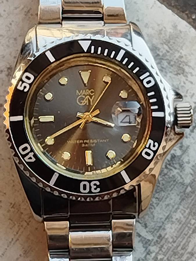 MENS MARC GAY WATCH WITH ROTATING BEZEL IN EXCELLENT WORKING CONDITION