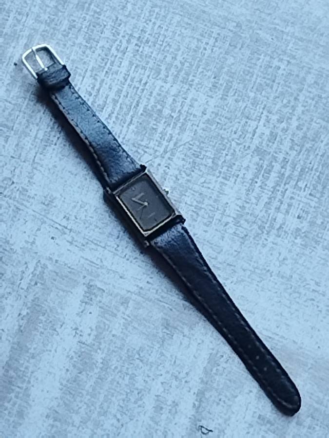 LADIES POISE WATCH IN EXCELLENT WORKING CONDITION