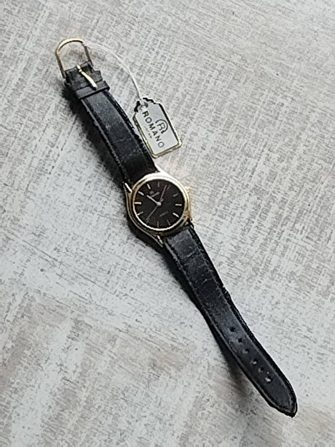 LADIES ROMANO GOLD PLATED WATCH IN EXCELLENT WORKING CONDITION