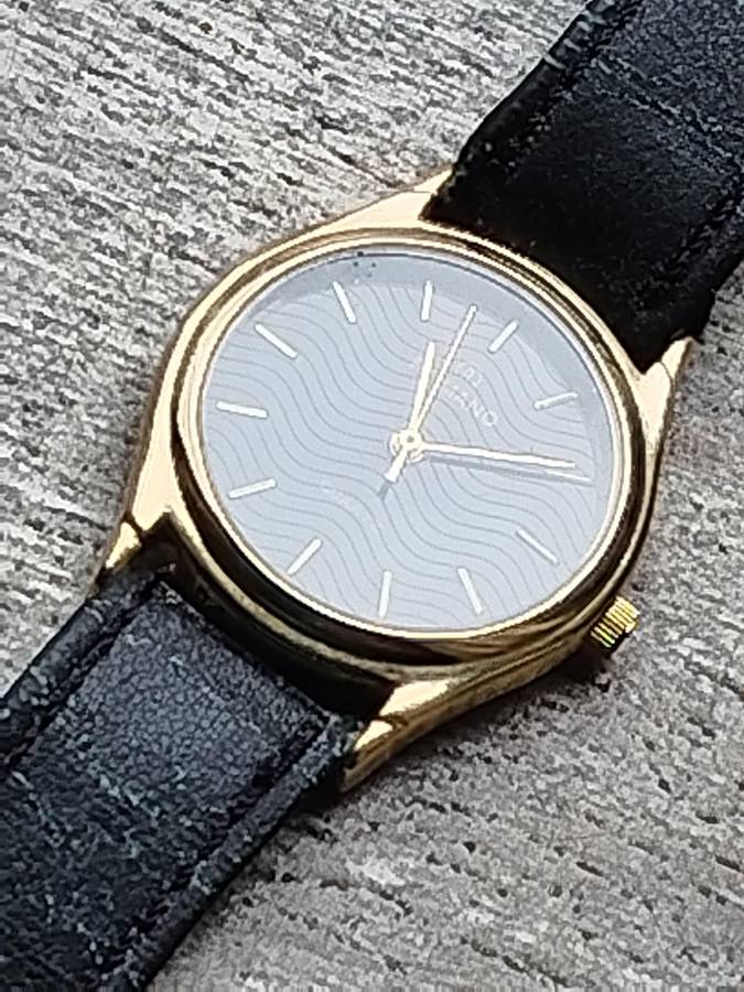 LADIES ROMANO GOLD PLATED WATCH IN EXCELLENT WORKING CONDITION