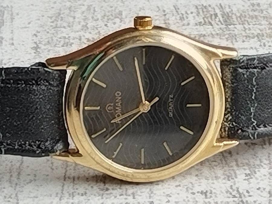 LADIES ROMANO GOLD PLATED WATCH IN EXCELLENT WORKING CONDITION