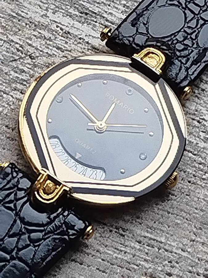 ELEGANT LADIES ROMARIO 18K GOLD ELECTROPLATED WATCH IN EXCELLENT WORKING CONDITION