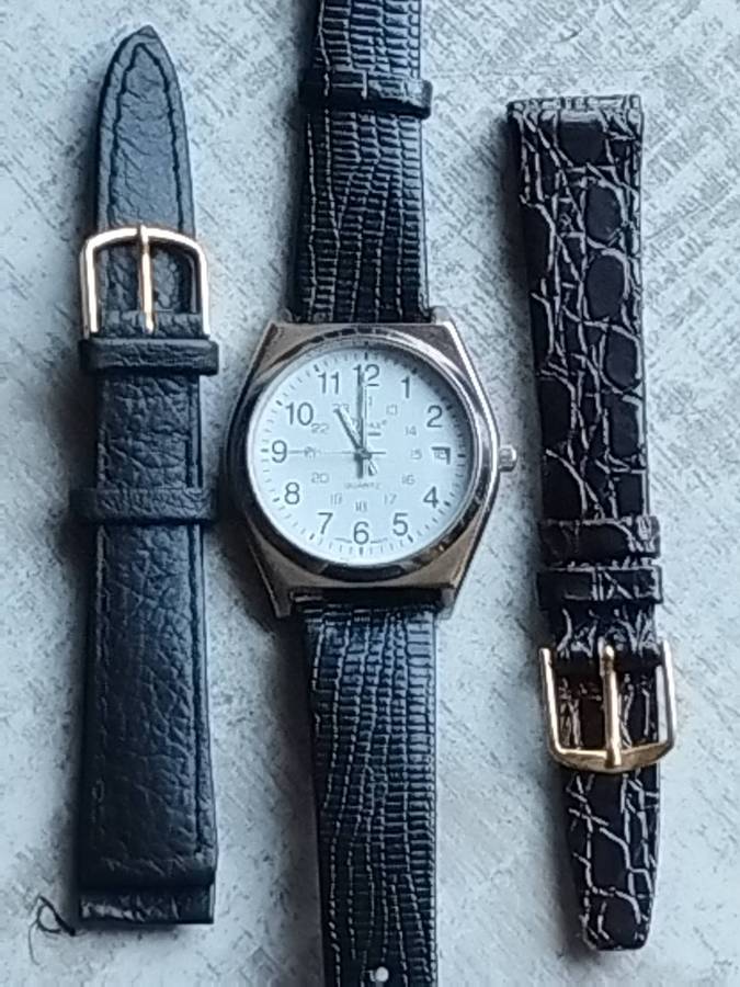 MENS VINTAGE OMAX WATCH WITH 2 FREE GENUINE LEATHER STRAPS