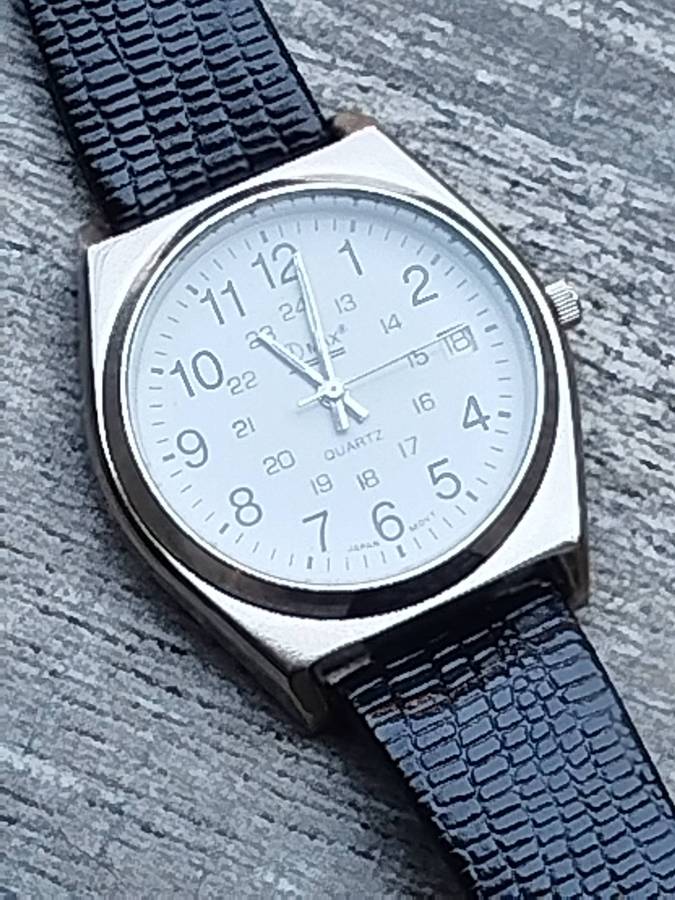 MENS VINTAGE OMAX WATCH WITH 2 FREE GENUINE LEATHER STRAPS