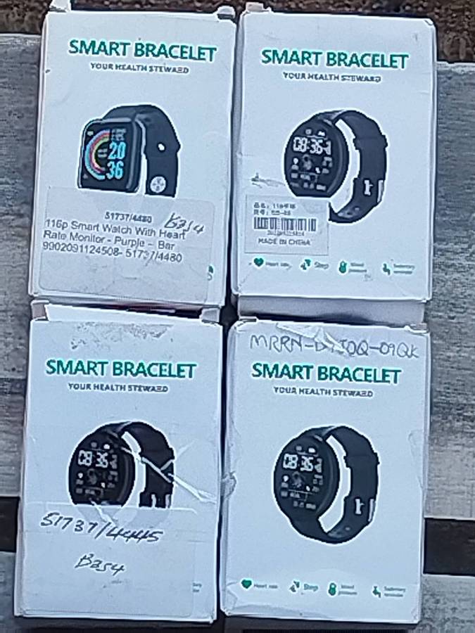 4 x SMART WATCHES IN BOXES - BIDDING FOR ALL 4 WATCHES WINNER TAKES ALL