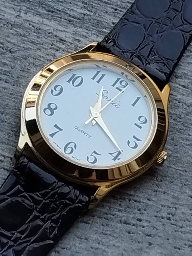 MENS VINTAGE SONIC GOLD PLATED WATCH IN EXCELLENT WORKING CONDITION