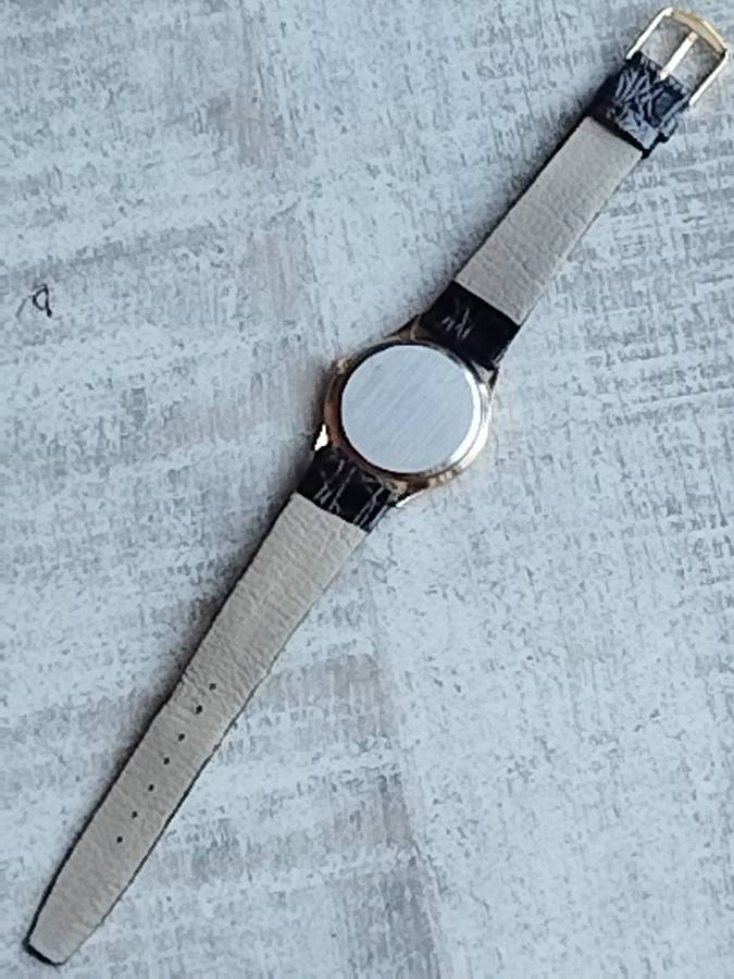 MENS VINTAGE SONIC GOLD PLATED WATCH IN EXCELLENT WORKING CONDITION