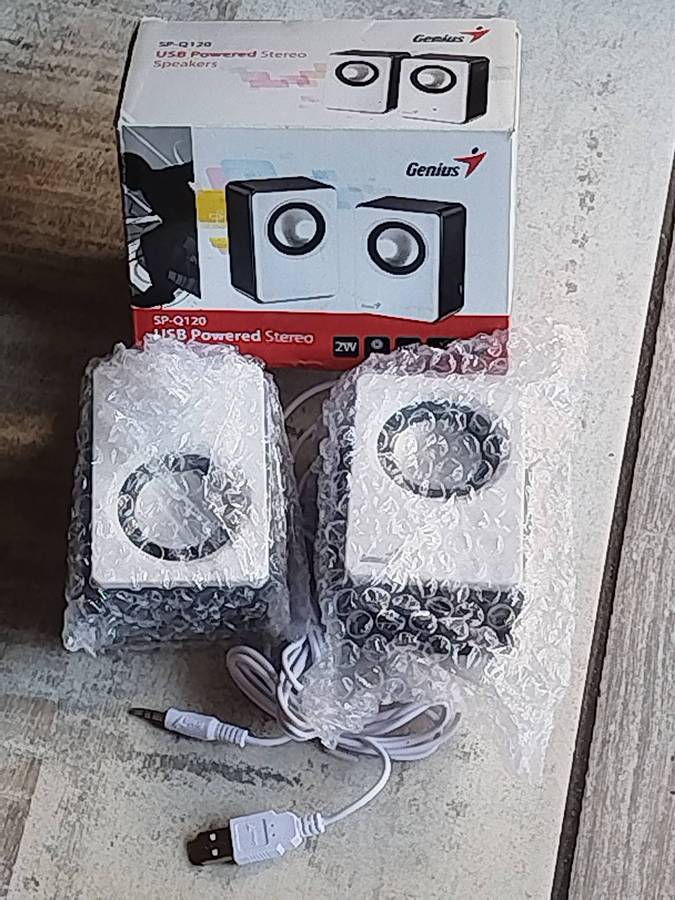 GENIUS SP-Q120 USB POWERED COMPUTER SPEAKERS - UNUSED STILL IN BOX