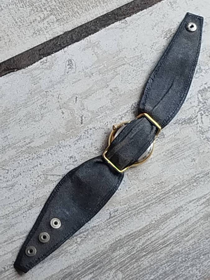 LADIES ELEGANT SIMEON GOLD WATCH IN EXCELLENT WORKING CONDITION