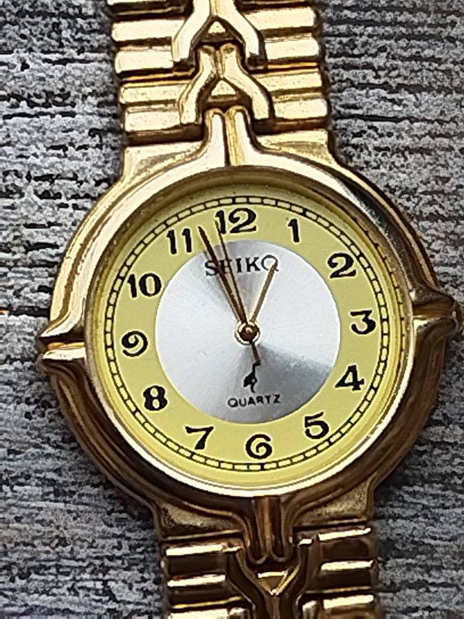 MENS SEIKQ GOLD WATCH IN EXCELLENT WORKING CONDITION