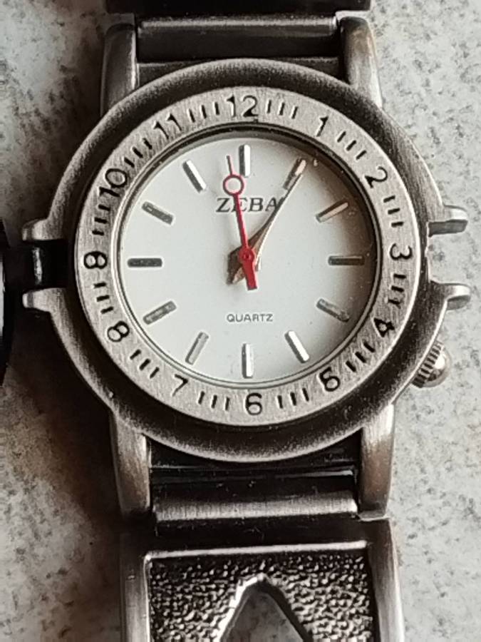 LADIES ZEBA ALL STEEL WATCH IN EXCELLENT WORKING CONDITION