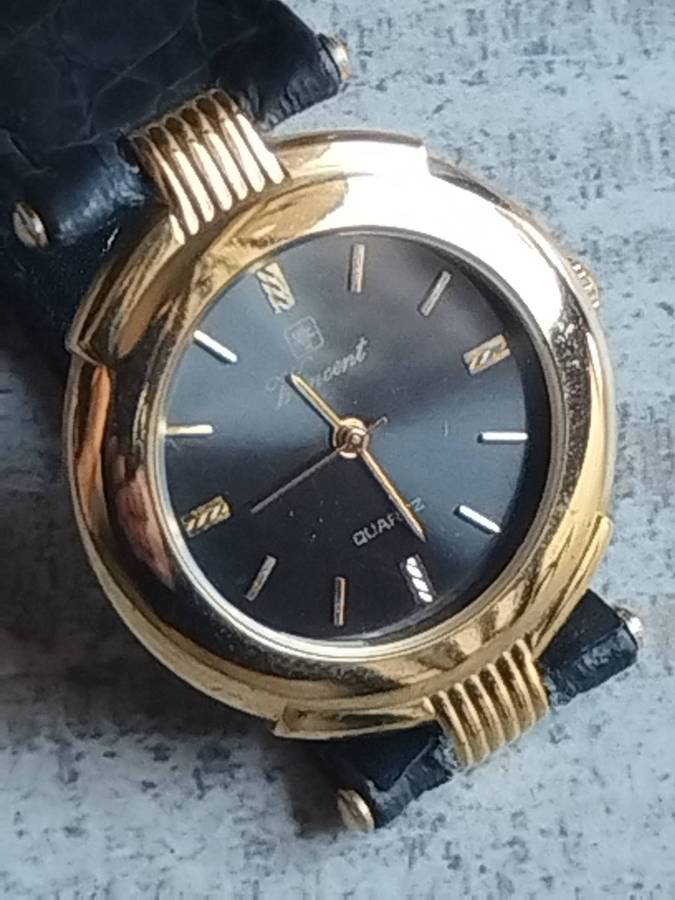 LADIES WINCENT GOLD WATCH IN EXCELLENT WORKING CONDITION