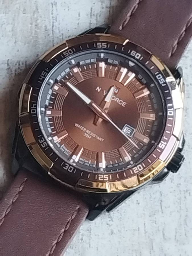 MENS NAVIFORCE WATCH IN EXCELLENT WORKING CONDITION