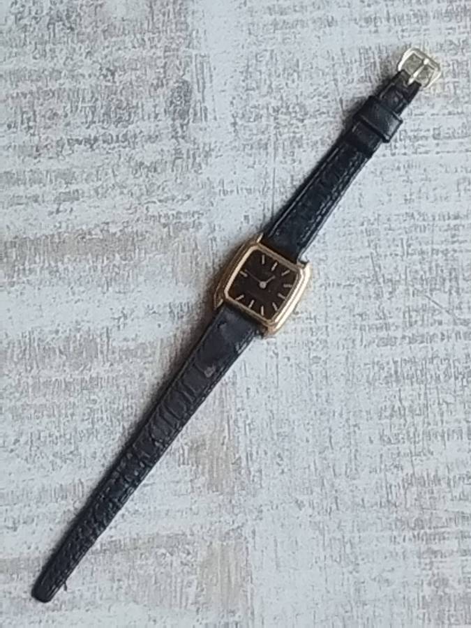 LADIES VINTAGE LANCO SWISS MADE 17 JEWELS WATCH IN WORKING CONDITION