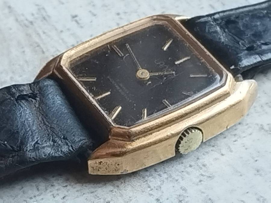 LADIES VINTAGE LANCO SWISS MADE 17 JEWELS WATCH IN WORKING CONDITION