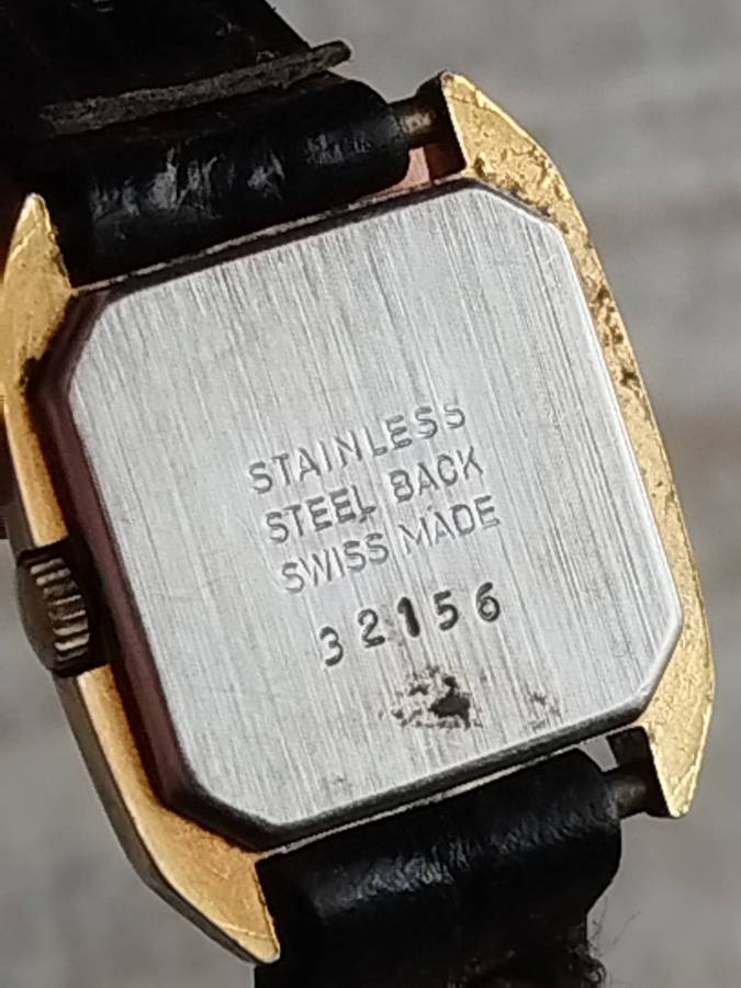 LADIES VINTAGE LANCO SWISS MADE 17 JEWELS WATCH IN WORKING CONDITION