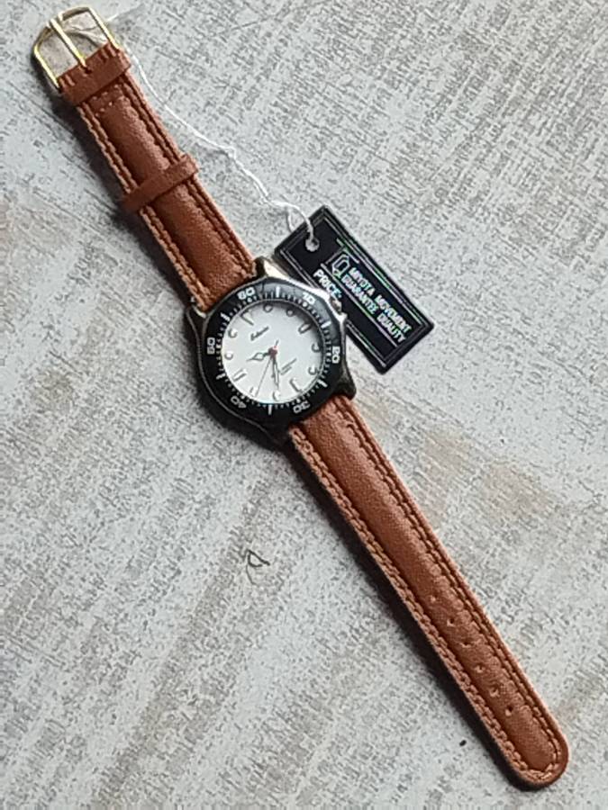 MENS EDWIN SPORTS WATCH WITH ROTATING BEZEL IN EXCELLENT WORKING CONDITION