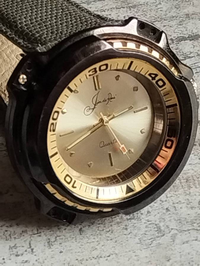 MENS JIM DE RENE WATCH WITH ROTATING BEZEL IN EXCELLENT WORKING CONDITION