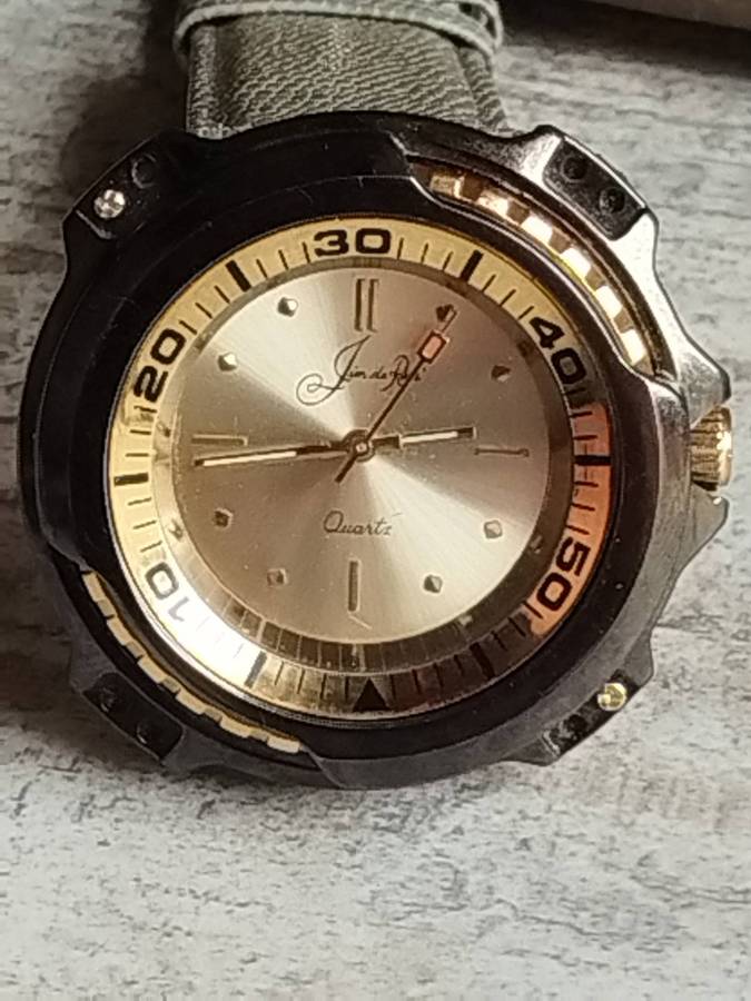 MENS JIM DE RENE WATCH WITH ROTATING BEZEL IN EXCELLENT WORKING CONDITION