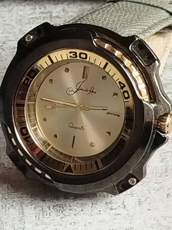 MENS JIM DE RENE WATCH WITH ROTATING BEZEL IN EXCELLENT WORKING CONDITION