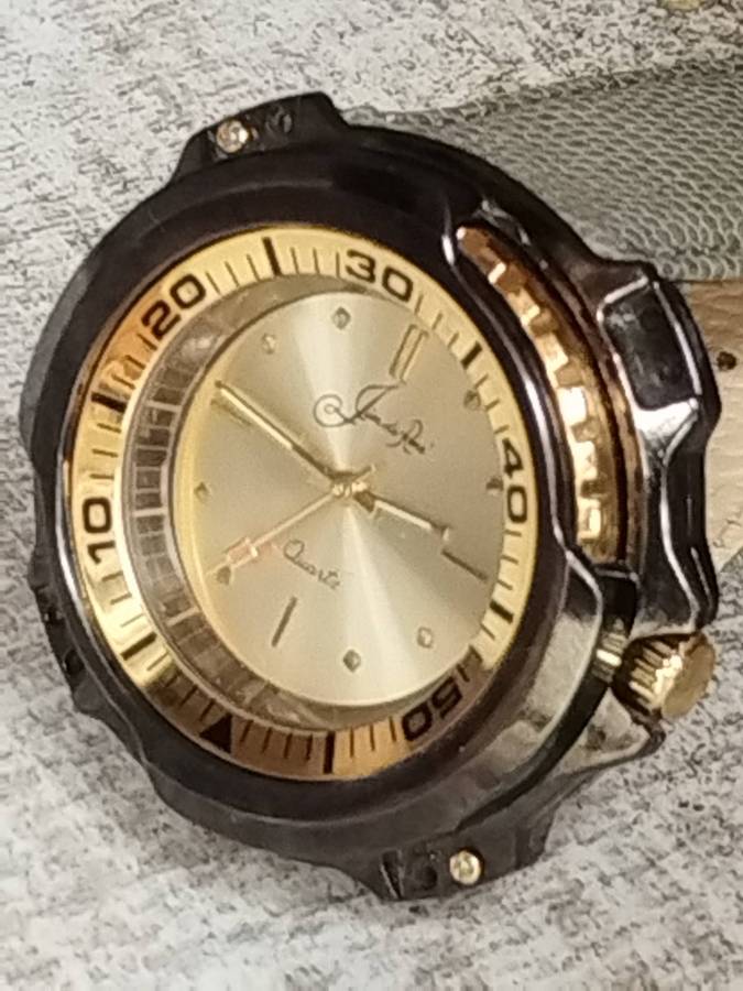 MENS JIM DE RENE WATCH WITH ROTATING BEZEL IN EXCELLENT WORKING CONDITION