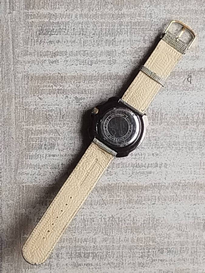 MENS JIM DE RENE WATCH WITH ROTATING BEZEL IN EXCELLENT WORKING CONDITION