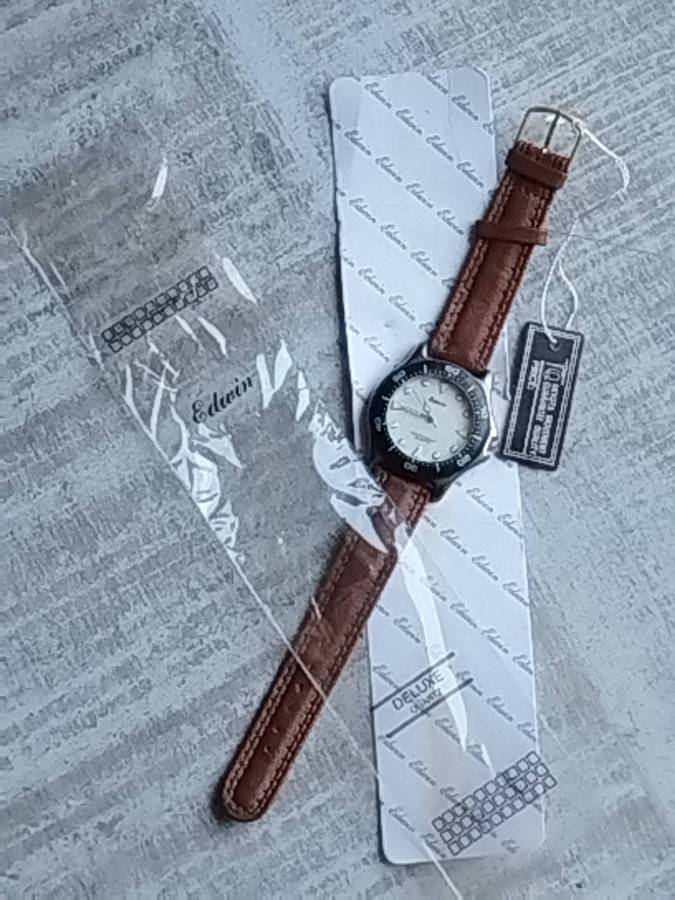 MENS EDWIN SPORTS WATCH WITH ROTATING BEZEL IN EXCELLENT WORKING CONDITION