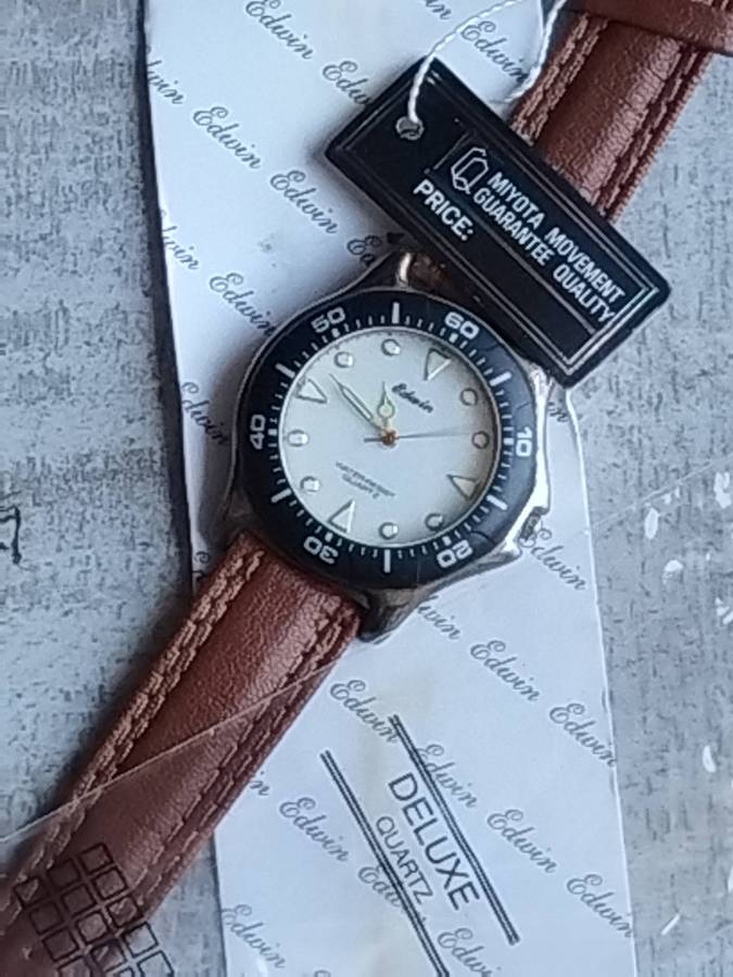 MENS EDWIN SPORTS WATCH WITH ROTATING BEZEL IN EXCELLENT WORKING CONDITION