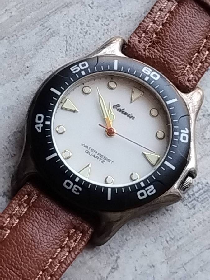 MENS EDWIN SPORTS WATCH WITH ROTATING BEZEL IN EXCELLENT WORKING CONDITION