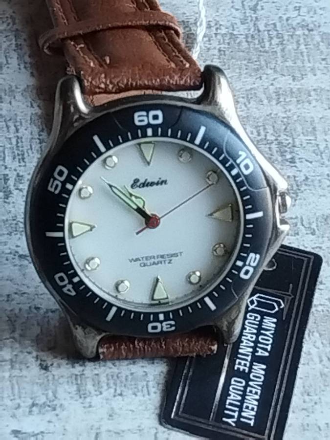 MENS EDWIN SPORTS WATCH WITH ROTATING BEZEL IN EXCELLENT WORKING CONDITION