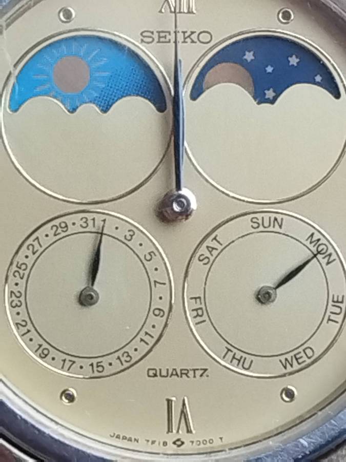 MENS VINTAGE SEIKO 7F18-7000 AND LANCO WATCHES - UNTESTED SELLING FOR SPARES OR REPAIRS