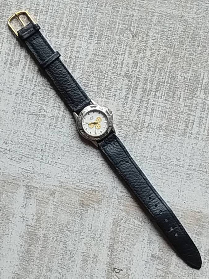 LADIES JENNY ELEGANT AND STUNNING WATCH IN EXCELLENT WORKING CONDITION