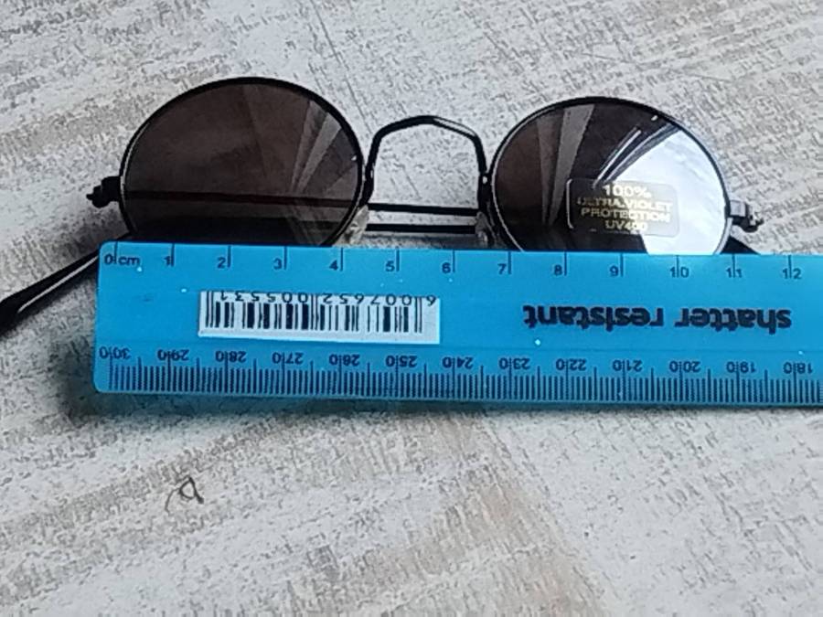 New Kiddies/Teenagers Sunglasses with UV400 Ultra Violet Protection