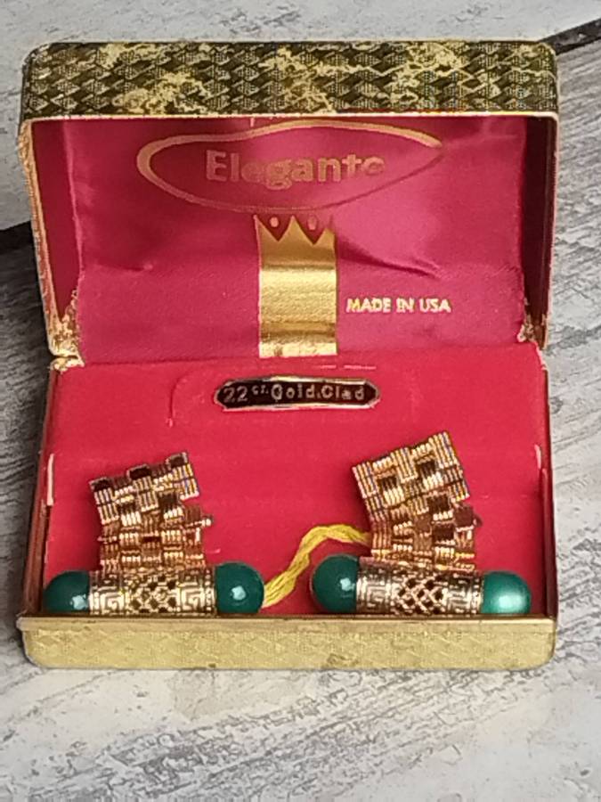 MENS VINTAGE CUFFLINKS 22CT GOLD CLAD MADE IN THE USA IN ORIGINAL DISPLAY BOX