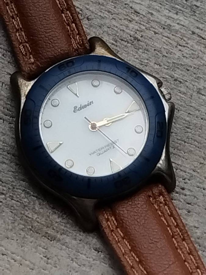 MENS EDWIN SPORTS WATCH WITH ROTATING BEZEL IN EXCELLENT WORKING CONDITION